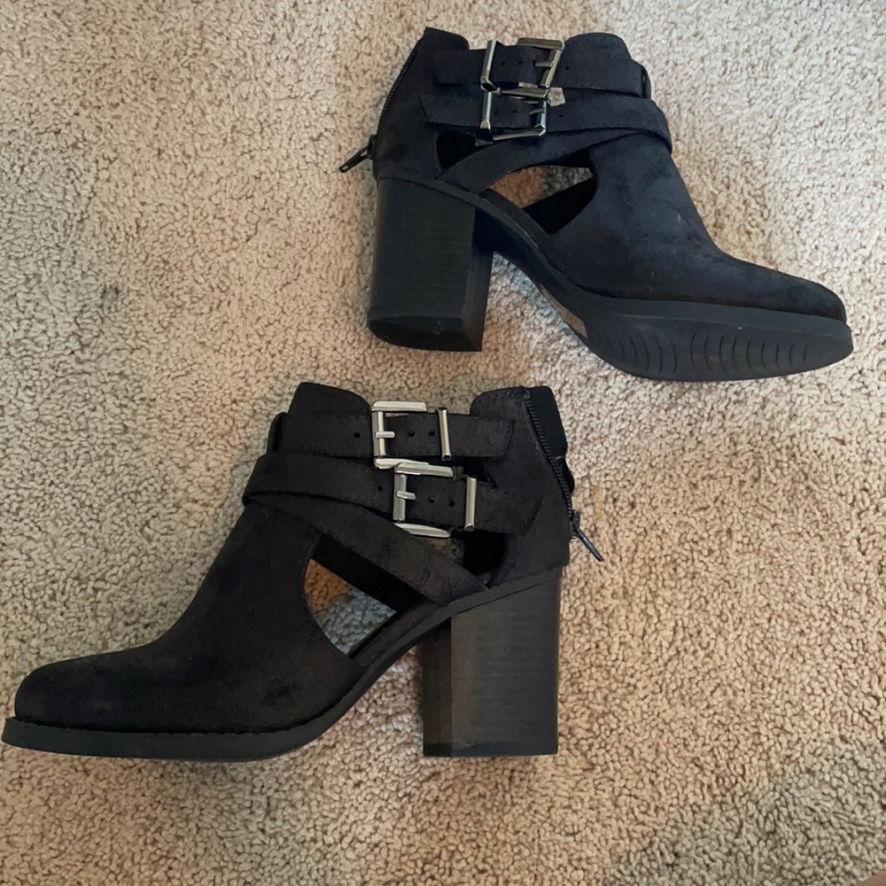 Soda boots size 5.5